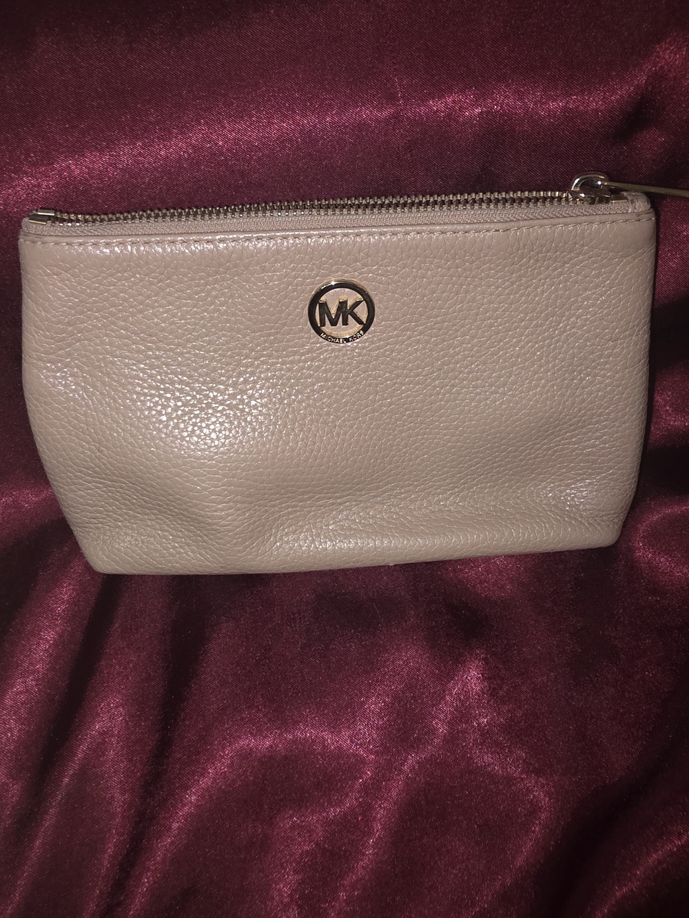 Michael Kors Pebbled Leather Wristlet / Zip Pouch – Neutral Beige